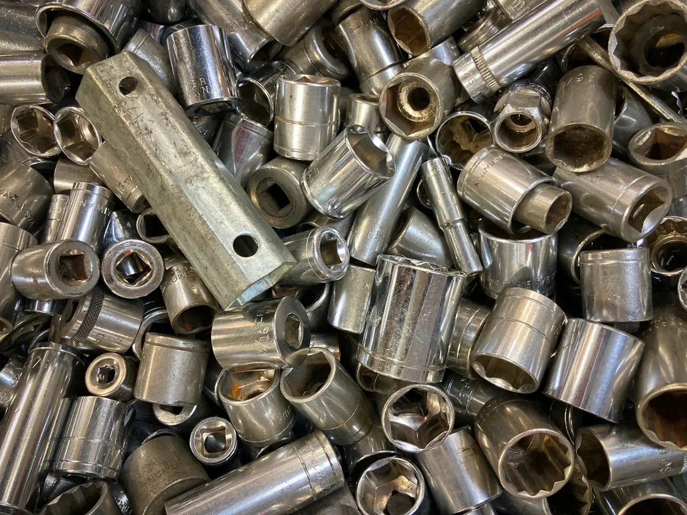 Bronze and brass bushings cleaned with a neutral-pH non-ferrous cleaner